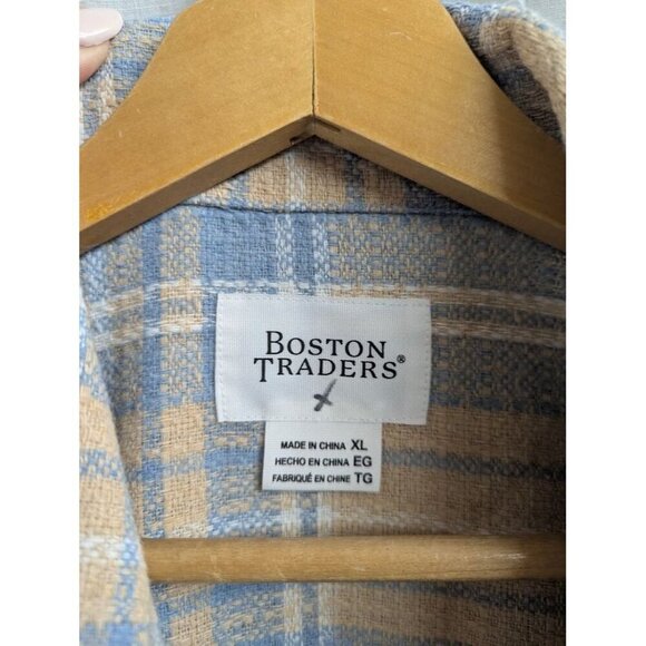 Boston Traders women's XL blue tan white plaid shacket earth tones button G7 - Picture 2 of 10